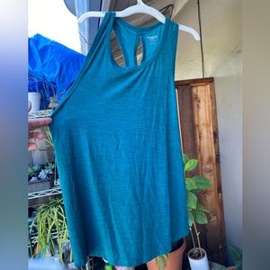 OLD NAVY Active Breathe On; Size L